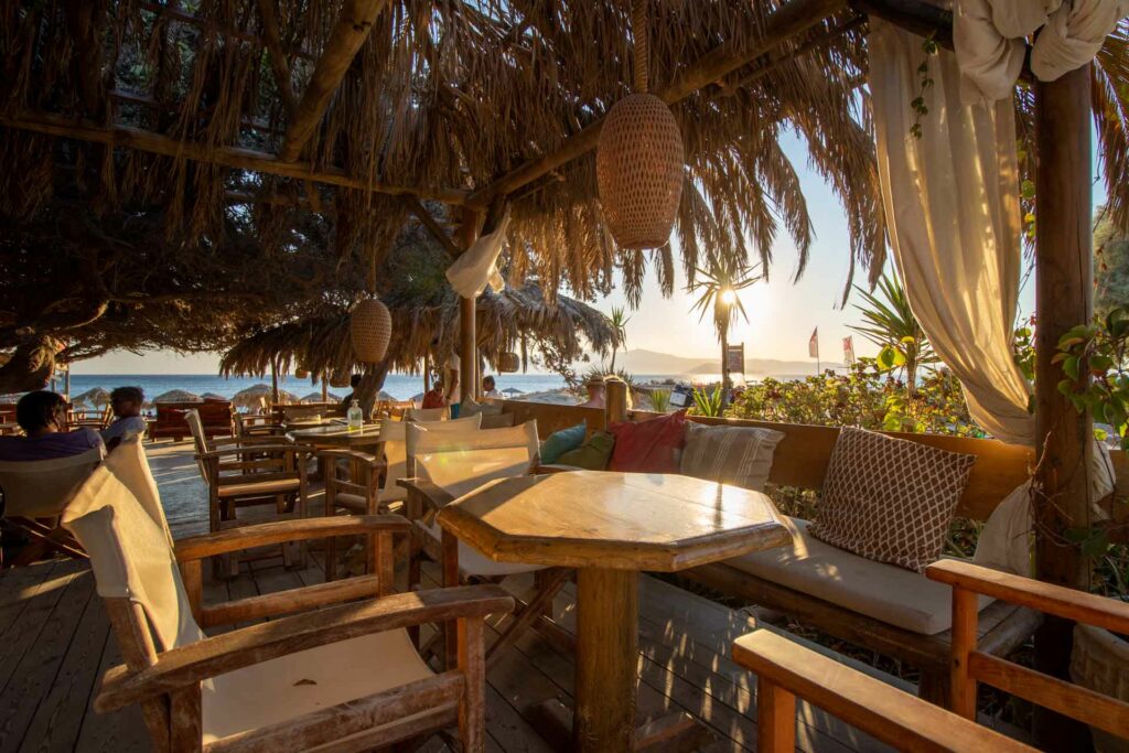 cedar-beach-bar-naxos